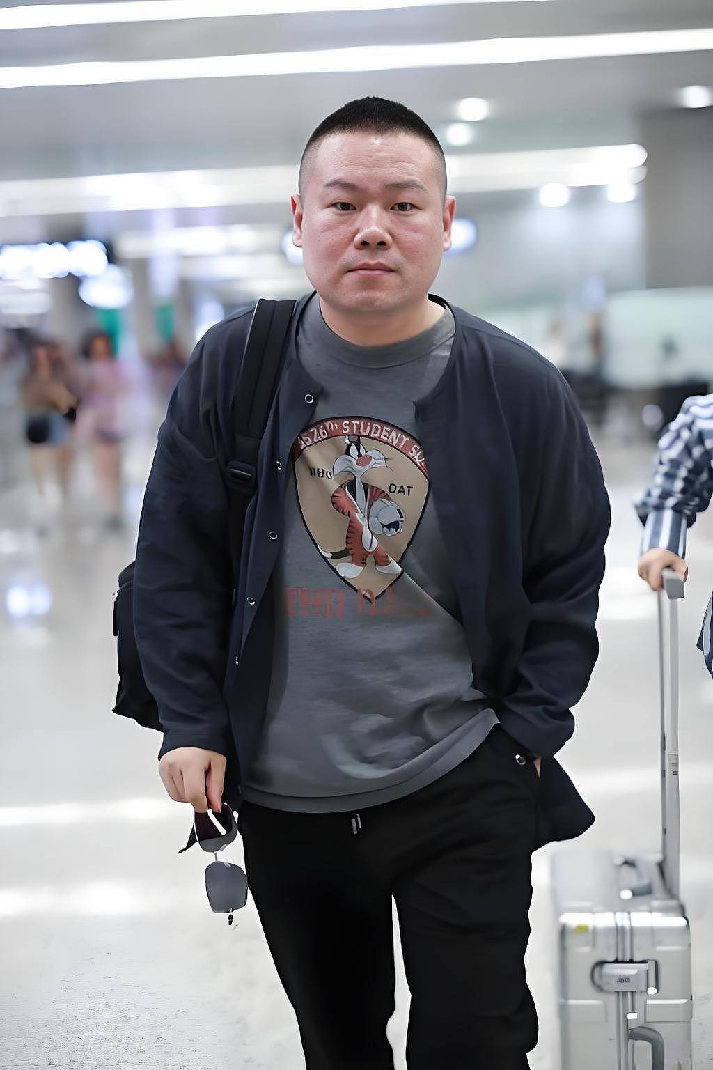 岳云鹏宣布不上2026年央视春晚!网友高呼:太好了(组图) - 4