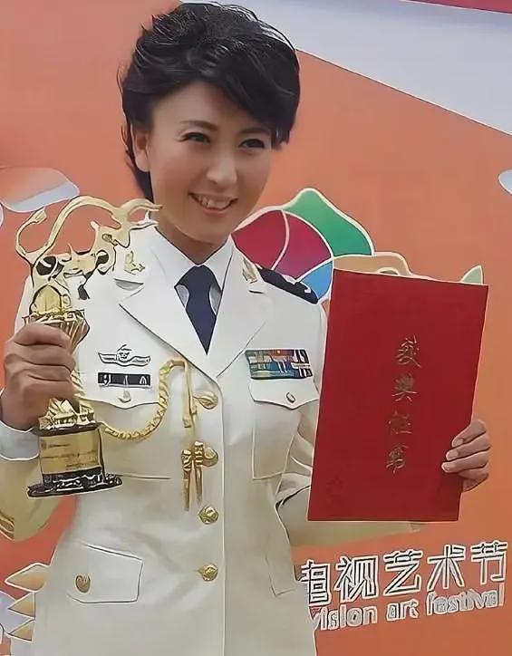 拔萝卜出泥！学历还没查清，闫学晶再迎噩耗，多位大V锤她恐坐牢（组图） - 28