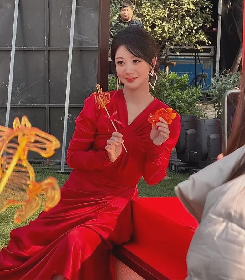 上海活动太真实！孙俪显疲惫，宋祖儿瘦成皮包骨，徐朵三角裤抢镜（组图） - 15
