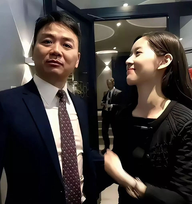 笑死了！章泽天做节目采访刘嘉玲，没想到评论区句句都是梗（组图） - 15