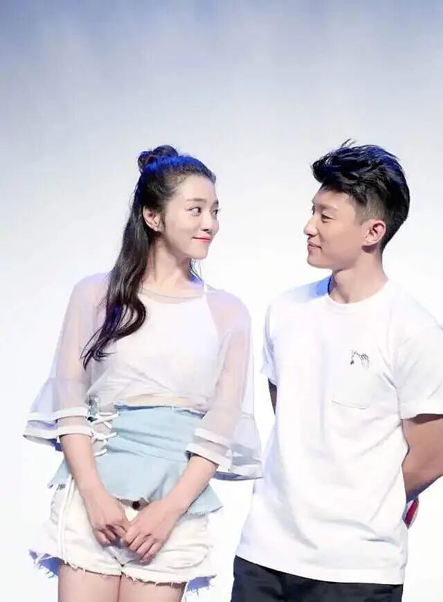 内娱新晋“斯文败类”，37岁靠脸迷倒100万人：已婚有娃？更爱了（组图） - 38