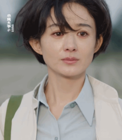 继杨幂抿嘴、刘诗诗梗脖后，赵丽颖也遭诟病！眼睛乱转乱眨被审判（组图） - 12