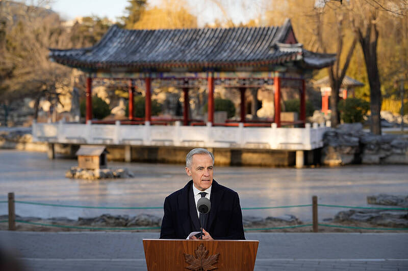 卡尼大幅降低中国电动车关税, 纽时:加拿大与美国决裂(图) - 1