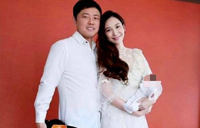 豪门梦碎！知名性感女星连生4胎仍未婚！“赌神婆婆”在美被捕，孩子爹遭全球通缉？（组图） - 18