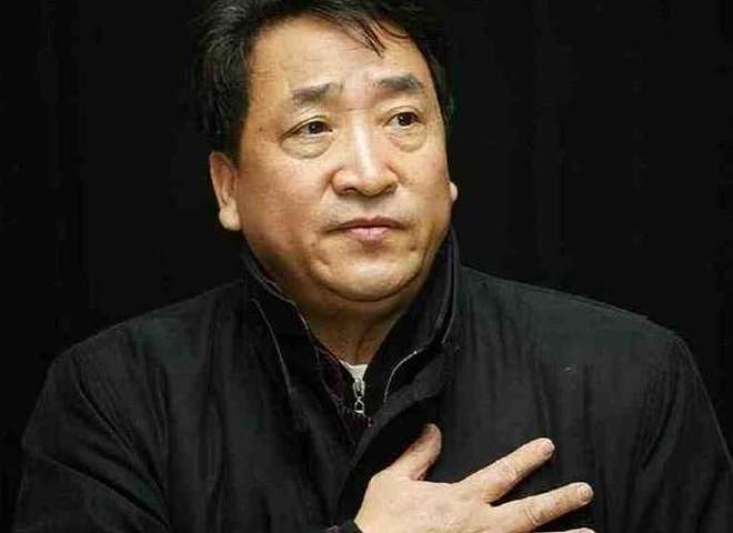 姜昆在美国豪宅过圣诞传闻真相大白刚半个月，本人近况曝光引争议（组图） - 1