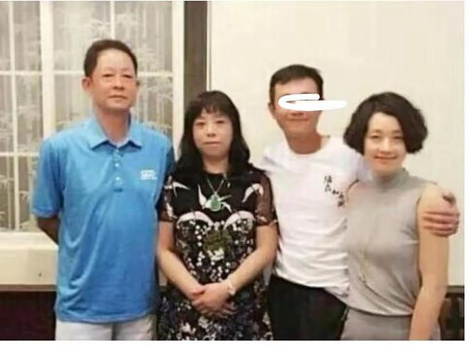 吴佩慈准婆婆崔丽杰的赌命人生：从东北仓管员到百亿流水女富豪（组图） - 10