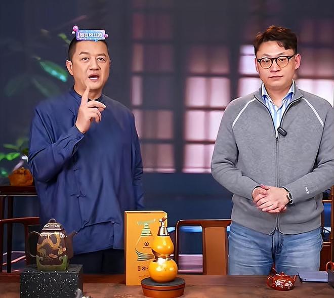 李亚鹏接不住泼天流量,首场直播卖茶叶和紫砂壶,快急死网友了(组图) - 16