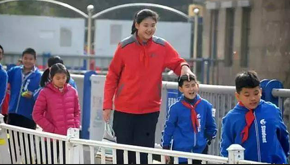 18岁，2米21！山东姑娘震惊体坛，首秀12分钟碾压多名WNBA名将（组图） - 7