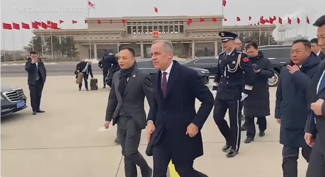 卡尼结束访华离开北京,视频曝光! 一句话直接刺痛特朗普?(组图) - 1
