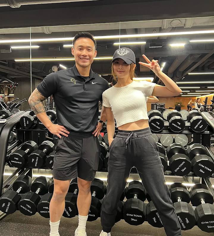 和百亿富三代分手两年后，阿Sa官宣小10岁鲜肉男友！网友：富豪哪有弟弟香……（组图） - 10