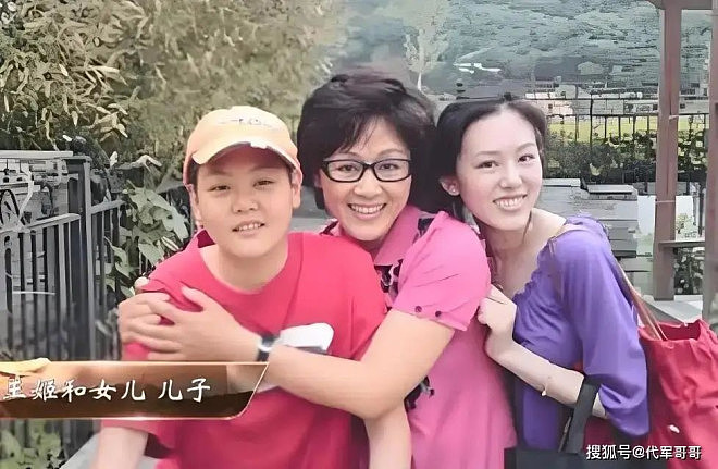 63岁王姬近况曝光！定居美国与老公恩爱34年（组图） - 5