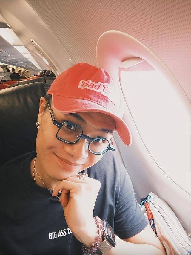 香港知名女星侄子疑出柜,依偎俊男怀抱,高调宣布找到他的许志安(组图) - 9