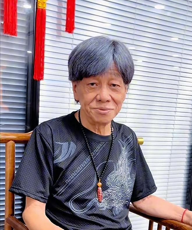 周星驰发文悼念梁小龙，直言永远怀念对方，两人曾因拍戏反目多年（组图） - 12