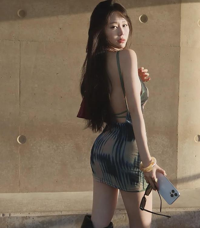 【美女】香港网红又甜又辣，身材顶级，曲线优美太迷人（组图） - 12