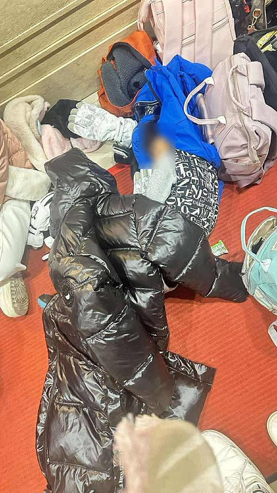 “中国游避雷贴”疯传！16名泰国游客遭“遗弃”，导游直接跑路，涉事旅行社回应（组图） - 6