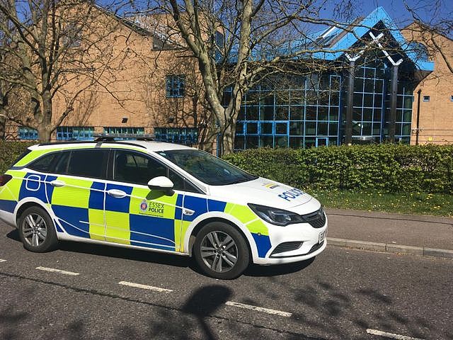 英国84岁恋童癖钻空子装痴呆8年,受害者当初仅10岁,痛苦想自杀(组图) - 3