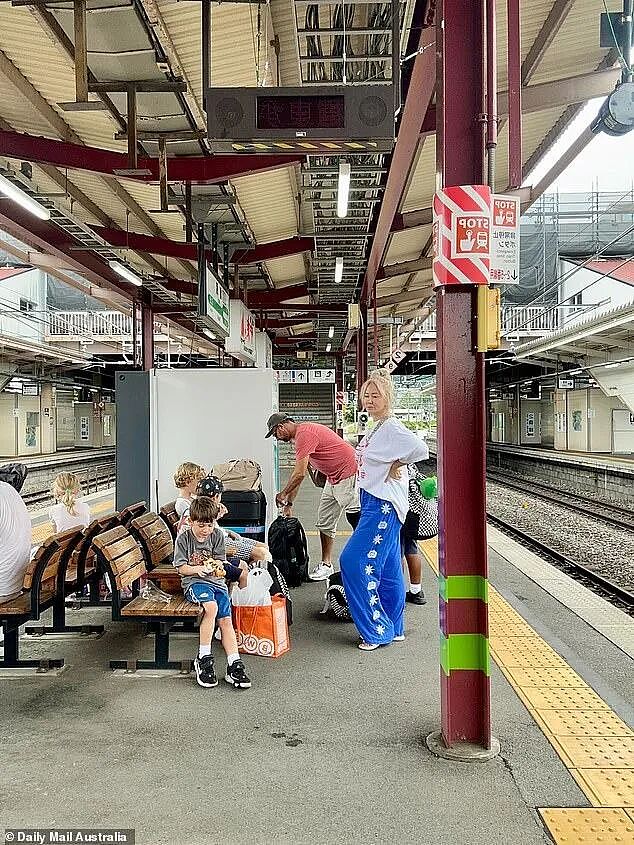 澳洲一家人日本旅游破防：到处被嫌弃，只有7-11收留我们（组图） - 3