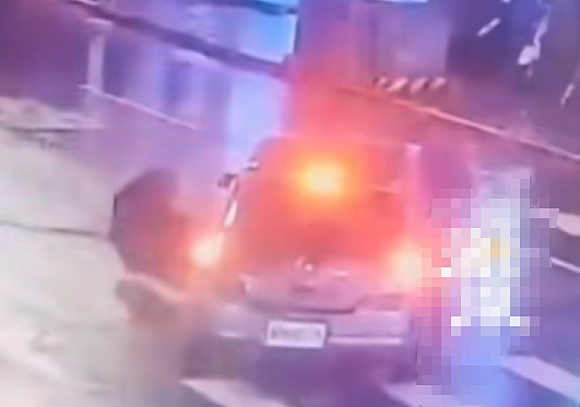 演员夫妻开车撞死老人，灵堂哭跪后却转身拉黑死者家属（组图） - 1