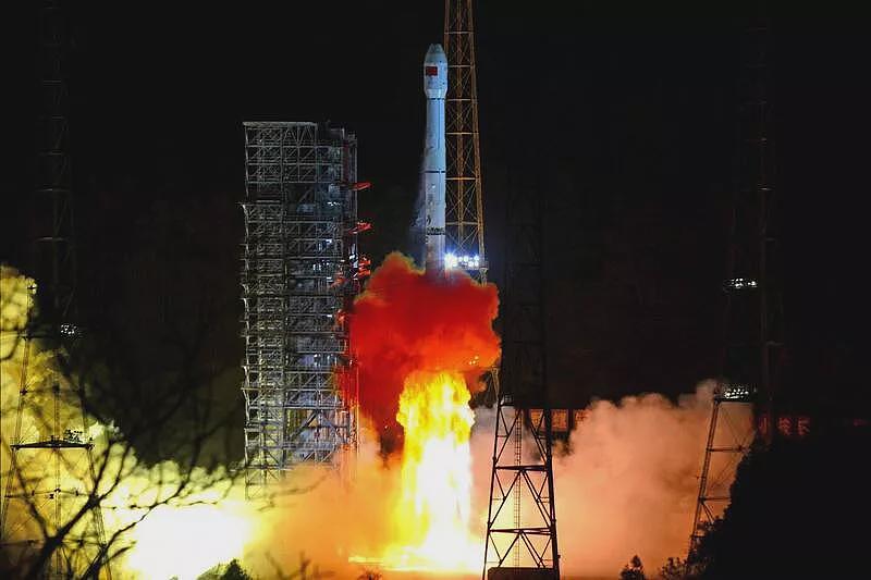 中国卫星发射失败,官媒证实火箭出现异常(组图) - 1