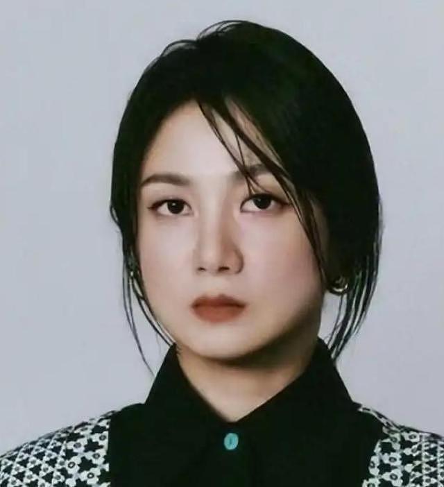 经纪人曝光37岁女星！与男子车上发生关系，脚踢司机椅背险酿车祸（组图） - 1