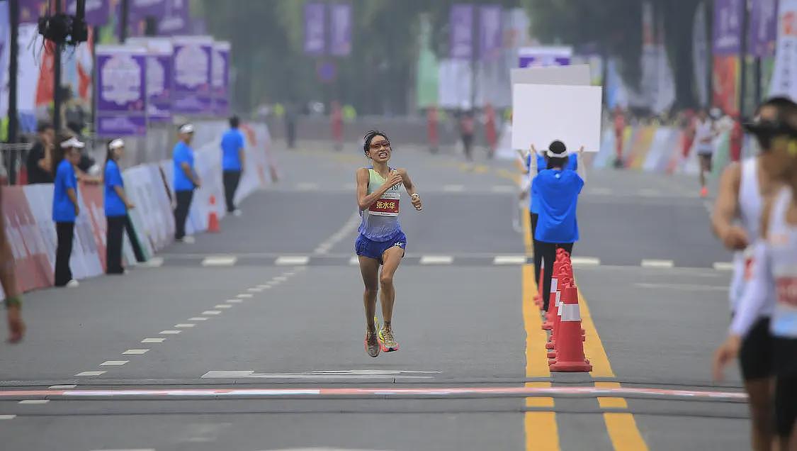 张水华:很高兴撕掉“最快女护士”的旧标签(组图) - 6