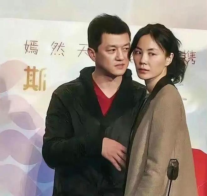 李亚鹏一晚上直播带货卖超千万?网友却吐槽他是不会蹭热度的轴人(组图) - 11
