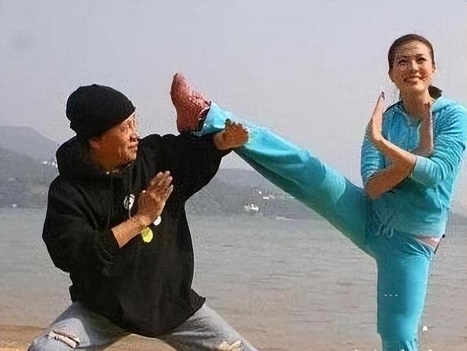 梁小龙家庭情况：有2任妻子3名子女，现任很漂亮，女儿是功夫高手（组图） - 15