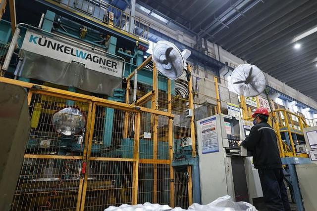 放35天春节假只是小意思，全网打工人羡慕的“神仙公司”老板：把一半利润给员工（组图） - 5