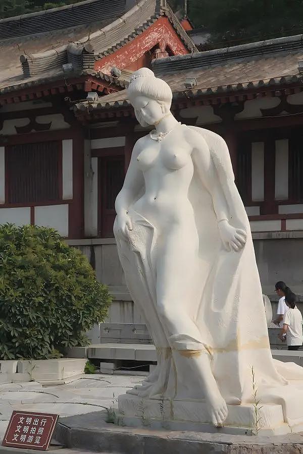 “裸体杨贵妃”争论背后,你是哪版本的进步主义?(组图) - 1