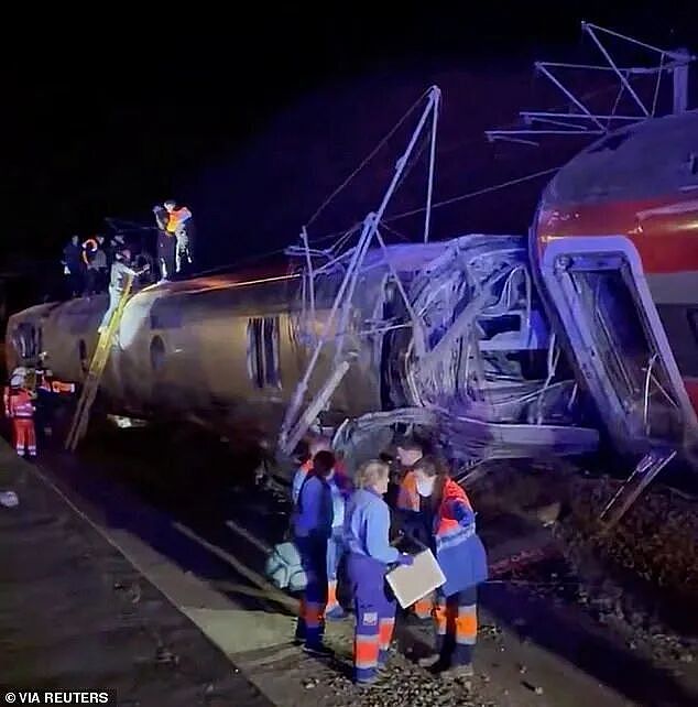 西班牙高铁相撞致39人遇难:铁轨笔直、设备全新、排除人为,原因诡异成谜(组图) - 11