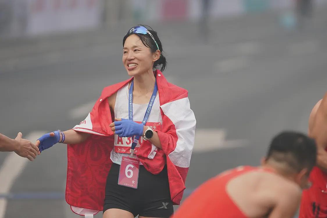 张水华:很高兴撕掉“最快女护士”的旧标签(组图) - 4