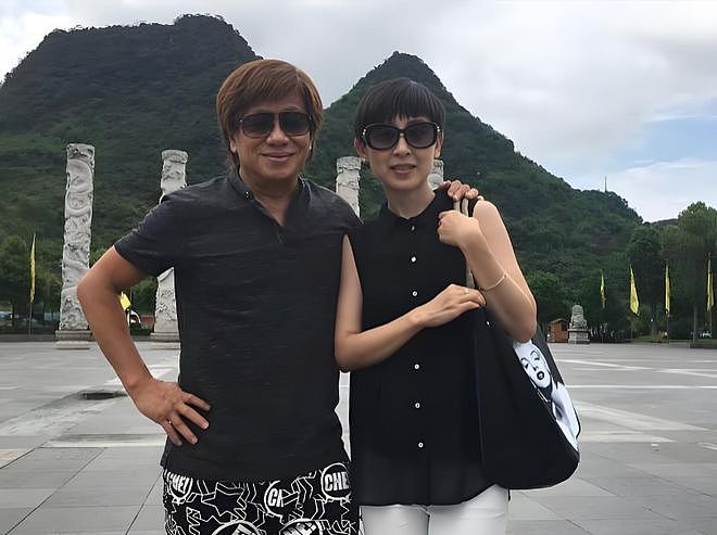 梁小龙家庭情况：有2任妻子3名子女，现任很漂亮，女儿是功夫高手（组图） - 23