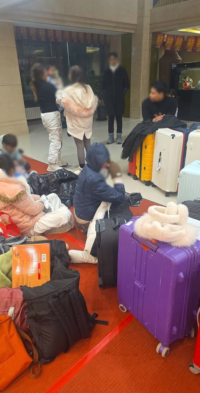 “中国游避雷贴”疯传！16名泰国游客遭“遗弃”，导游直接跑路，涉事旅行社回应（组图） - 9