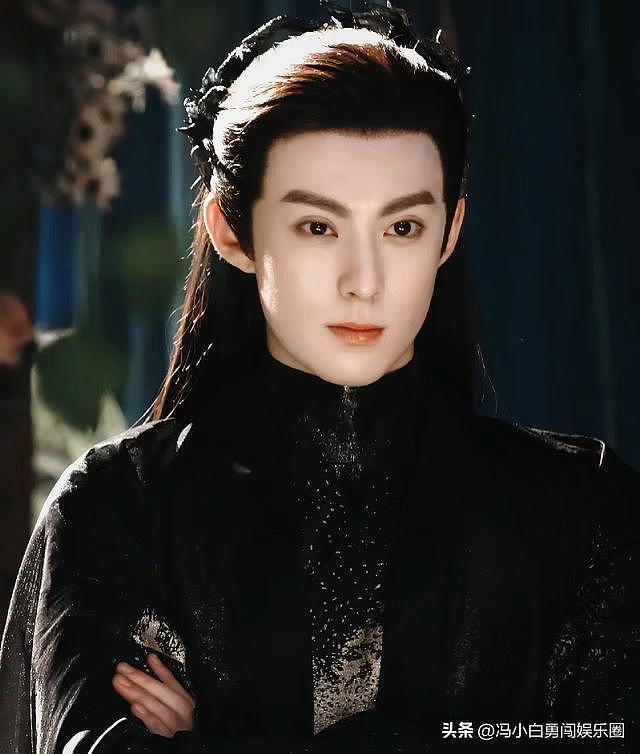 王鹤棣演唱会意外揭露与虞书欣CP解体,赵露思出现就是最好证明?(组图) - 5