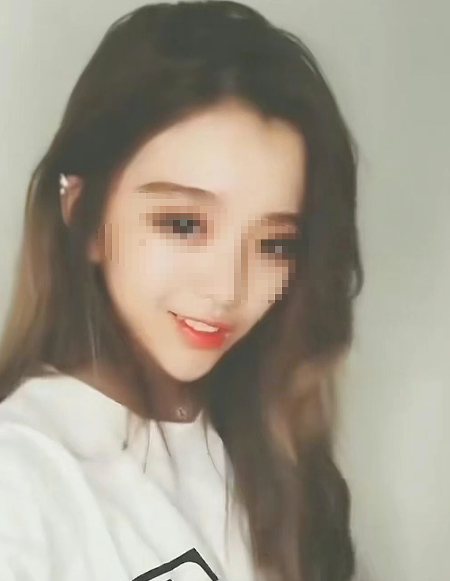 20秒广告报价35万的女网红翻车！这脸蛋这身材凉了评论区直呼可惜（组图） - 1
