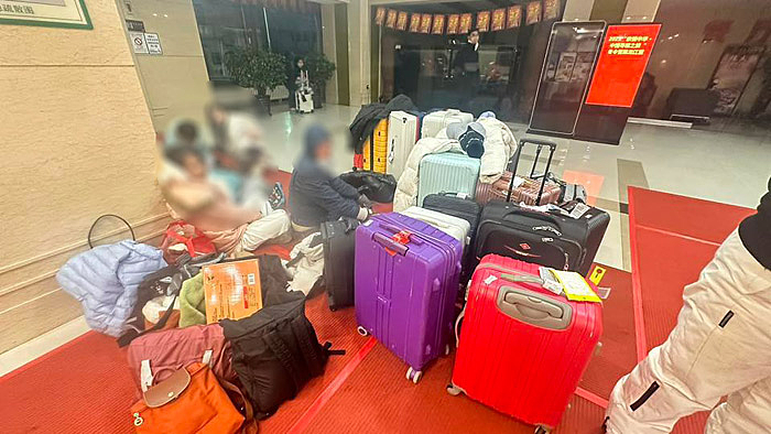 “中国游避雷贴”疯传！16名泰国游客遭“遗弃”，导游直接跑路，涉事旅行社回应（组图） - 3