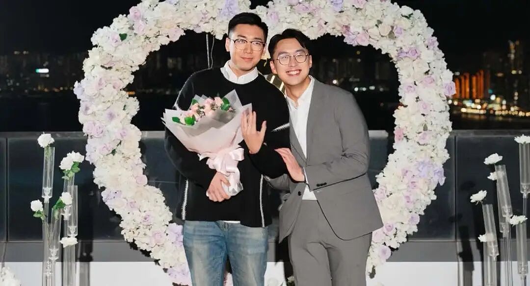 香港主持人宣布和同性爱人订婚，激动到落下男儿泪（组图） - 3