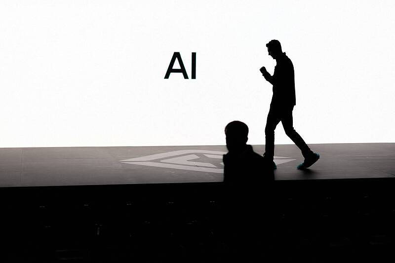 AI浪潮冲击:中国多所大学撤销艺术相关科系(图) - 1
