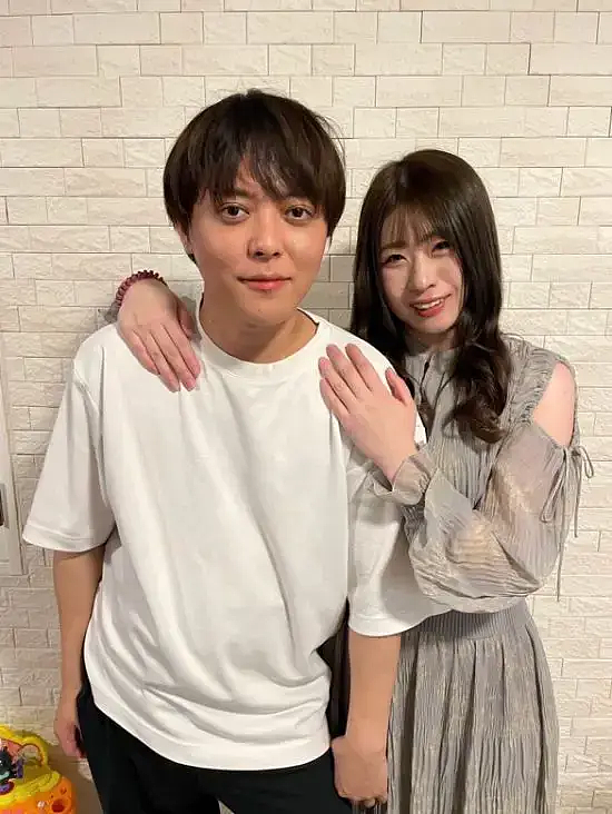 日本最强软饭男一夫多妻玩崩？和8女生11娃全靠女方养，气跑俩老婆后要找新人补位？（组图） - 18