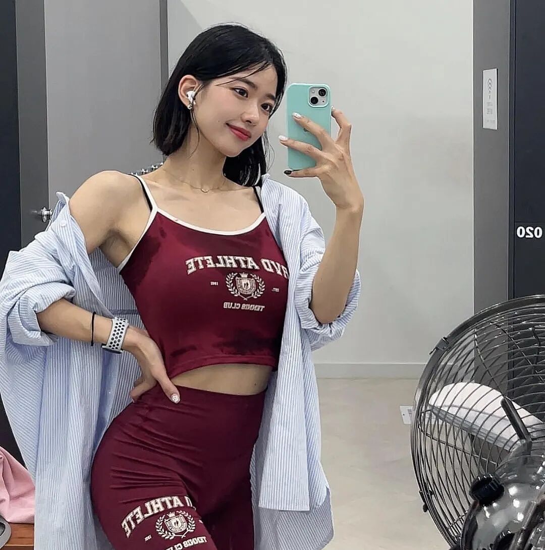 【美女】香汗淋漓!韩国健身女神,身材顶级,随性的短发美翻了(组图) - 13