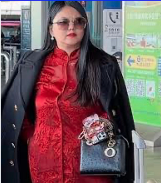 李湘摊上大事儿？知情人爆内幕，桩桩惊人（组图） - 1