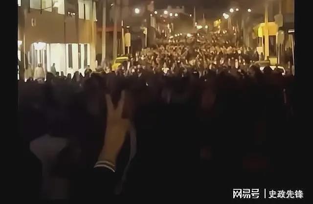 英媒：伊朗抗议活动造成1.6万人死亡，33万人受伤，堪比种族灭绝（组图） - 4