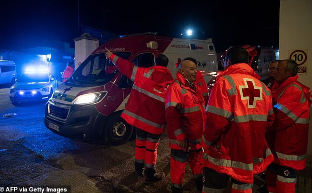 极为诡异！西班牙高铁脱轨相撞， 死伤已超200人！ 竟是因…（组图） - 13