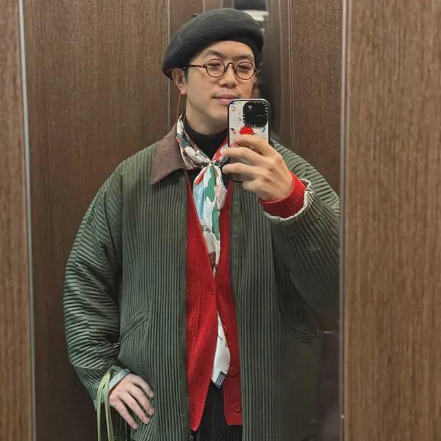 “40岁年轻人”:韩国Z世代以新方式嘲讽千禧世代的穿搭品味(组图) - 1