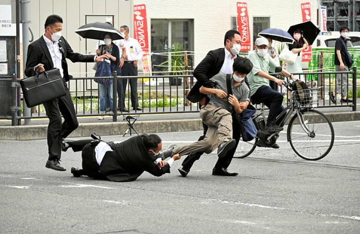 安倍遇刺案:凶手山上彻也判囚终身!日检方曾形容“战后史无前例罪行”(组图) - 3