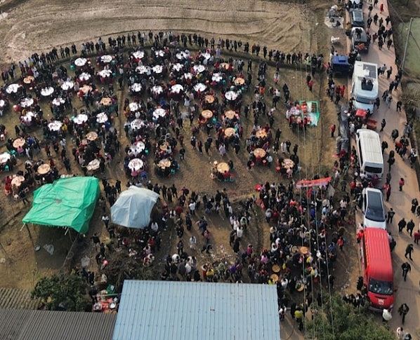 杀猪网红“呆呆”又遭炒作？家门口泥巴变“发财土”，50g叫价888元（组图） - 2