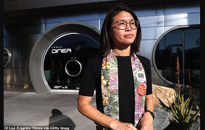 华女竞选洛杉矶市长，电台采访中表现失控（组图） - 2