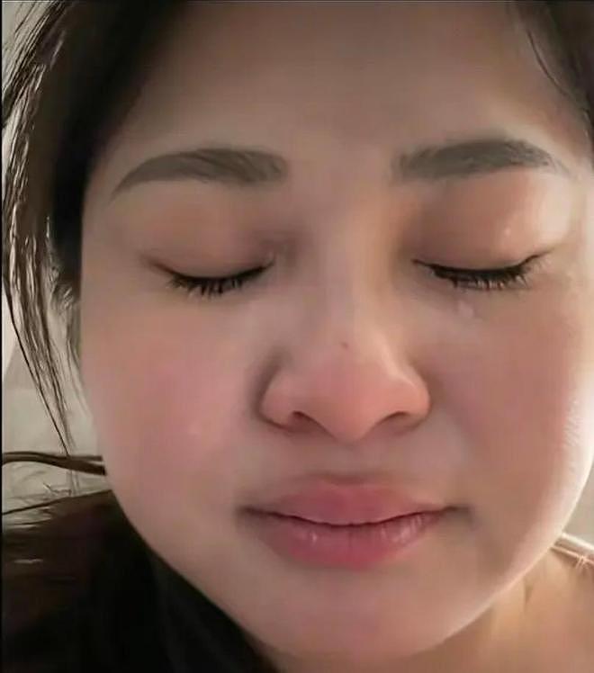 网红版闫学晶!600万粉博主阿爆翻车,发哭照卖惨被网友怼到破防(组图) - 2