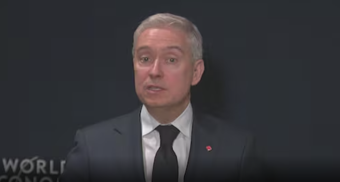 特朗普搞事情！加拿大格陵兰岛飘满星条旗，2026要拿下？卡尼怒批： 旧秩序已结束（组图） - 10