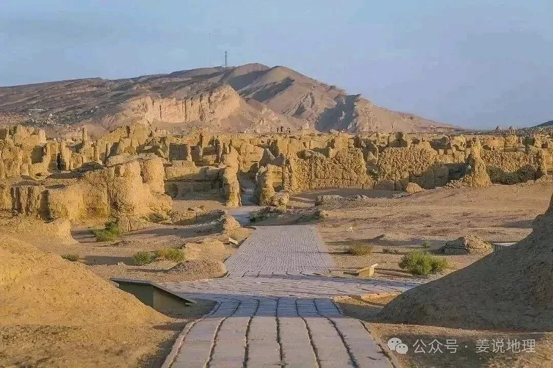 中国最孤独的镇：全镇就一幢楼（组图） - 5